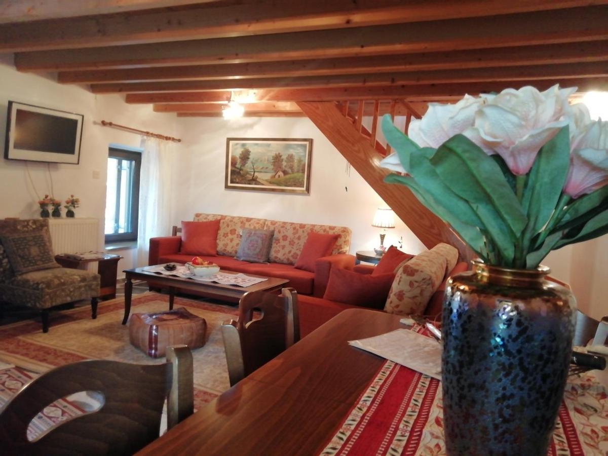 Cosy Lake House, Μια Ανάσα Πριν Τη Λίμνη Kalivia  Exterior foto