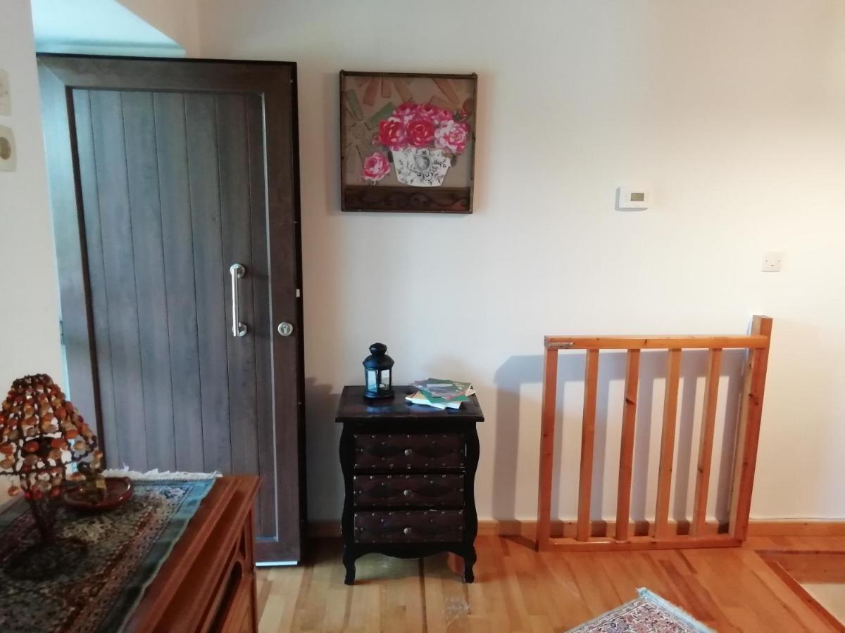 Cosy Lake House, Μια Ανάσα Πριν Τη Λίμνη Kalivia  Exterior foto