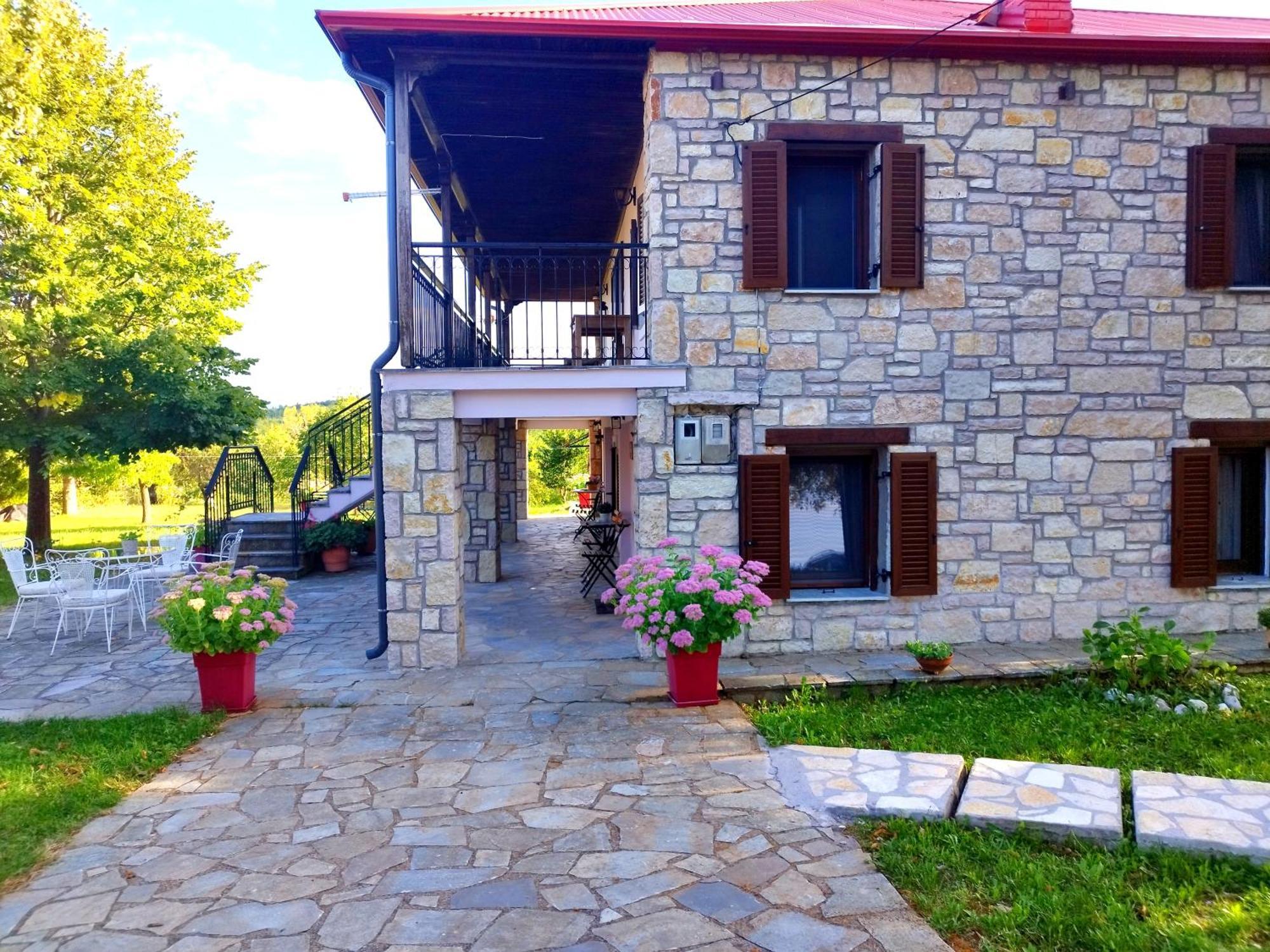 Cosy Lake House, Μια Ανάσα Πριν Τη Λίμνη Kalivia  Exterior foto