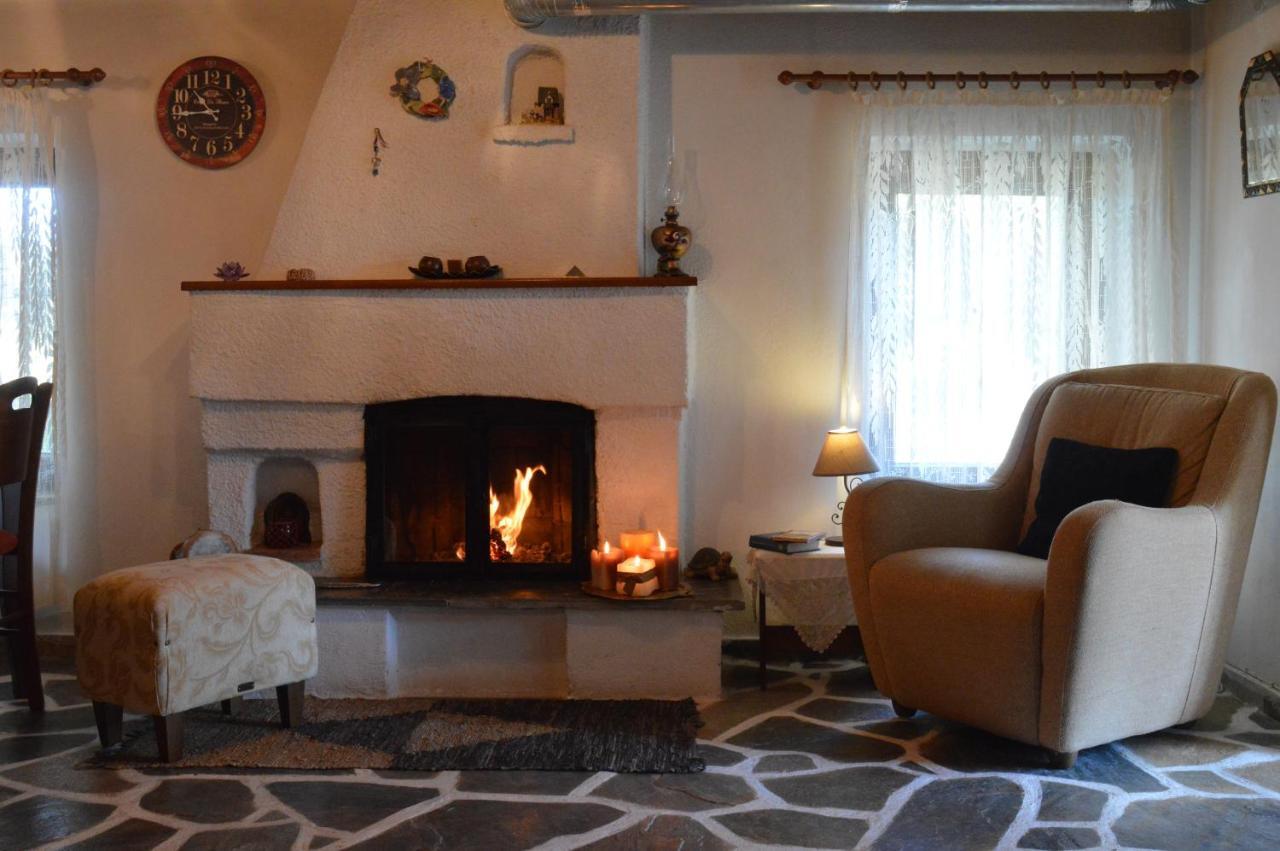 Cosy Lake House, Μια Ανάσα Πριν Τη Λίμνη Kalivia  Exterior foto