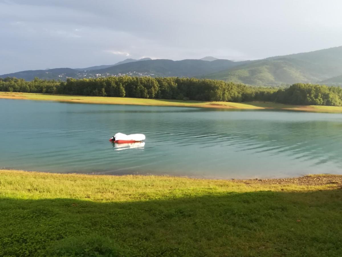 Cosy Lake House, Μια Ανάσα Πριν Τη Λίμνη Kalivia  Exterior foto